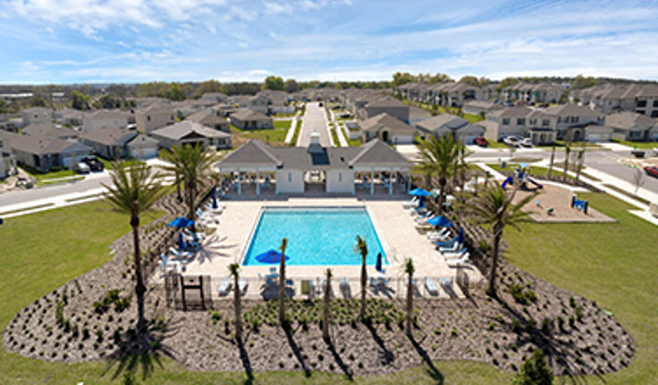 Pool, Cabana, and tot lot at Avalon Park Tavares