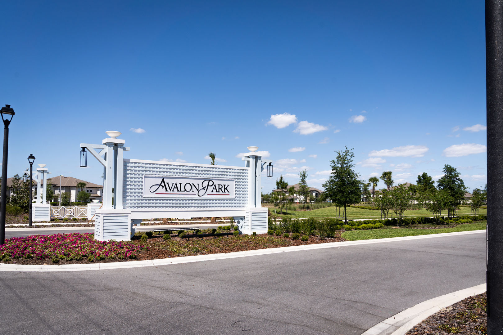 Neighborhood Entrance at Avalon Park Tavares