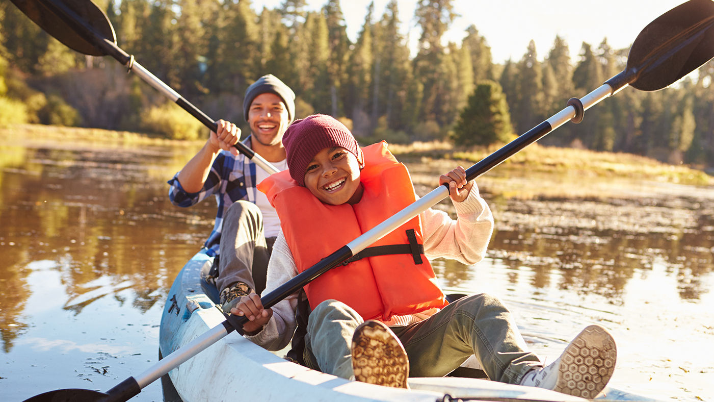 Tons of lakefront and outdoor activities await at nearby parks