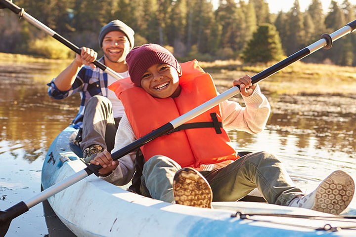 Tons of lakefront and outdoor activities await at nearby parks