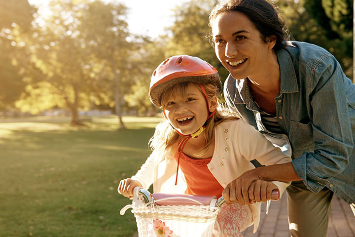 Step outside for some outdoor fun at neighborhood green spaces, walking trails, lighted tennis courts, and pickle ball