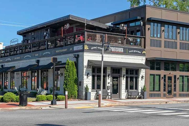 Restaurants in Downtown Woodstock