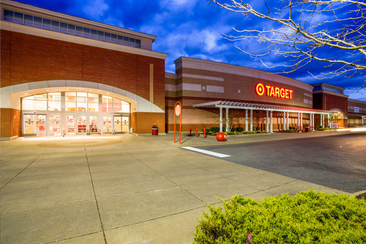 10 minutes to shopping and dining at Hollymead Town Center