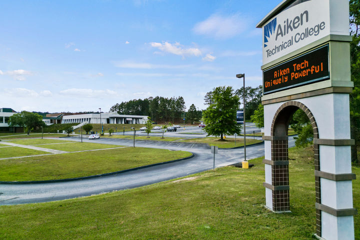 Clairbourne in Graniteville, SC Less than 4 miles to Aiken Tech College