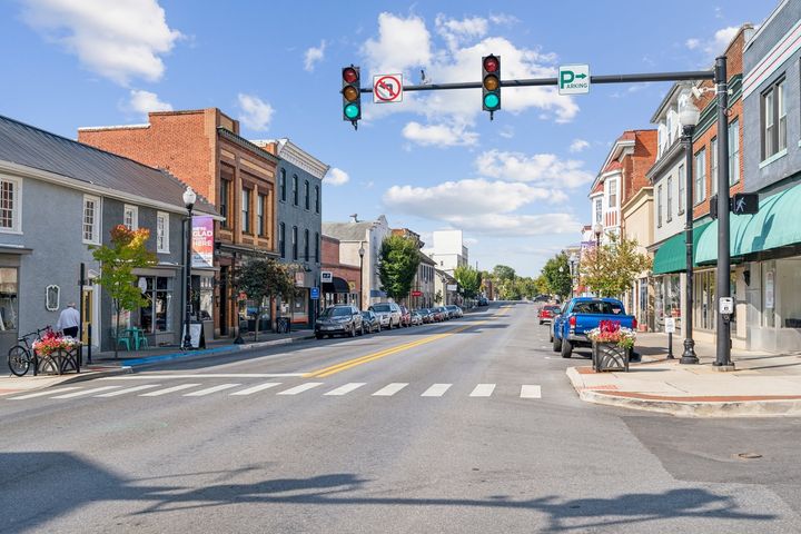 Enjoy Downtown Charles Town