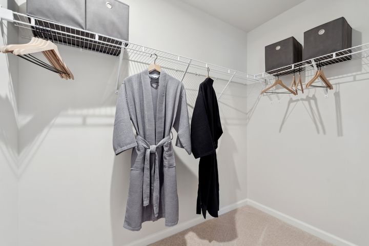 Walk  In Closet