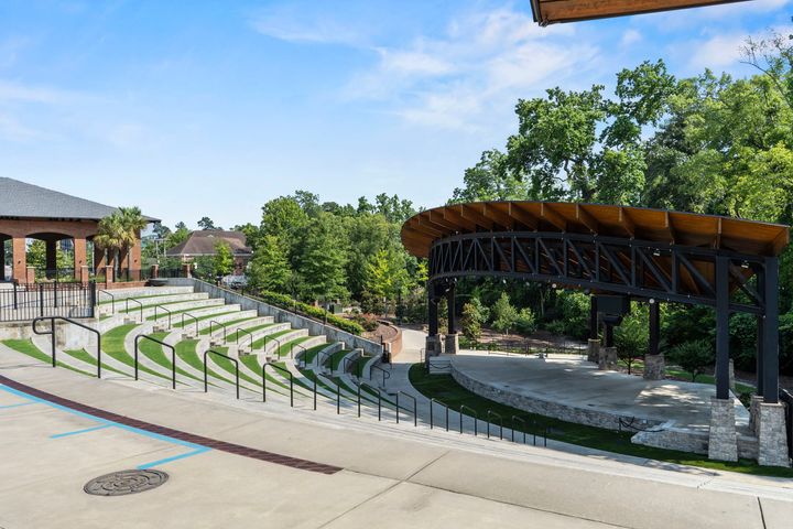 Essence at Victorywoods Village