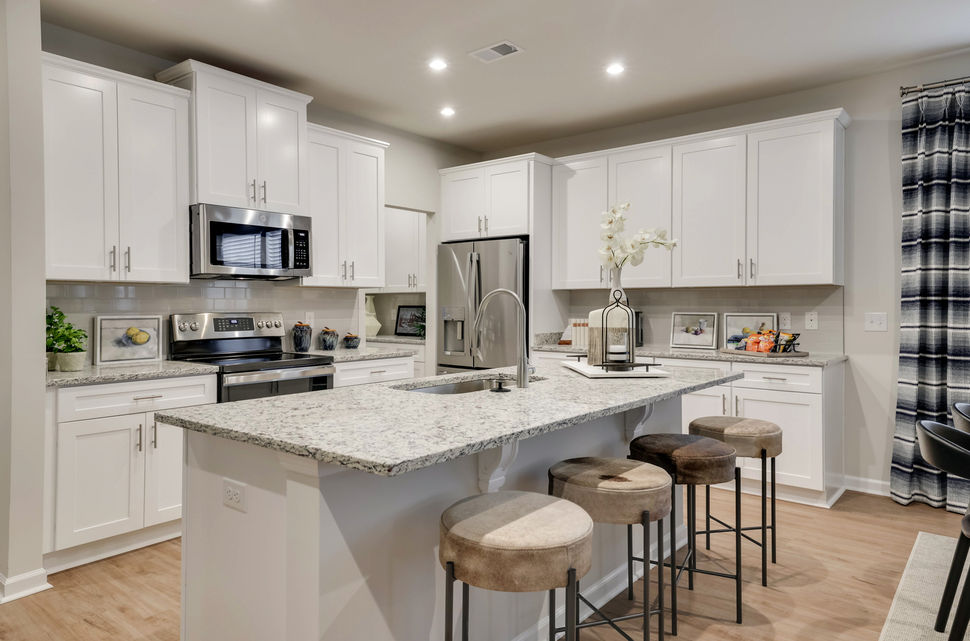 Enjoy Kitchens with Large Islands at Greenpoint