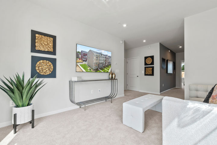 Upper Level Flex Space or 3rd Bedroom