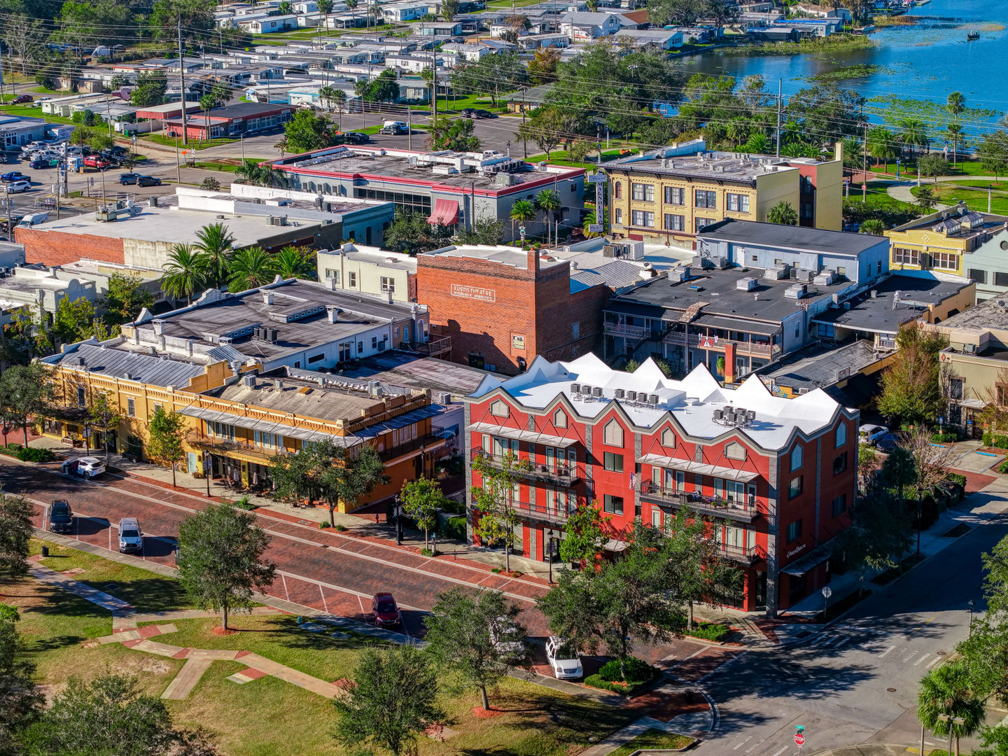 Hidden Cove close to Downtown Eustis