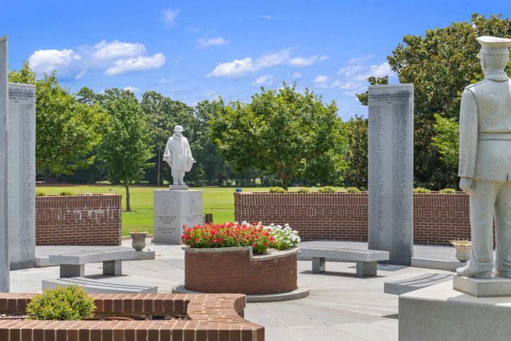 Explore Mint Hill Memorial Park