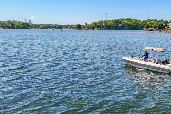 Lake Norman just minutes away