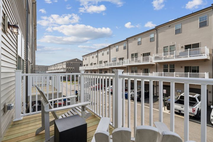 Upper Level Balcony