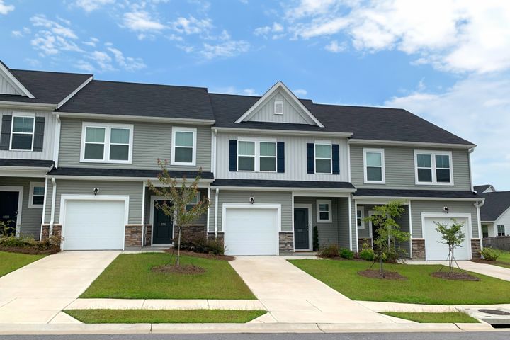 Beautiful Three Bedroom Townhomes at Liberty Ridge Townhomes