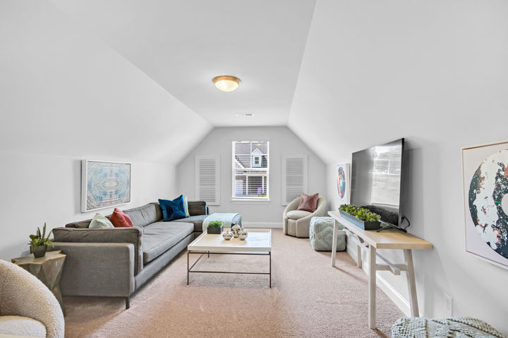 Upper Level Bonus Room Options at Oakton