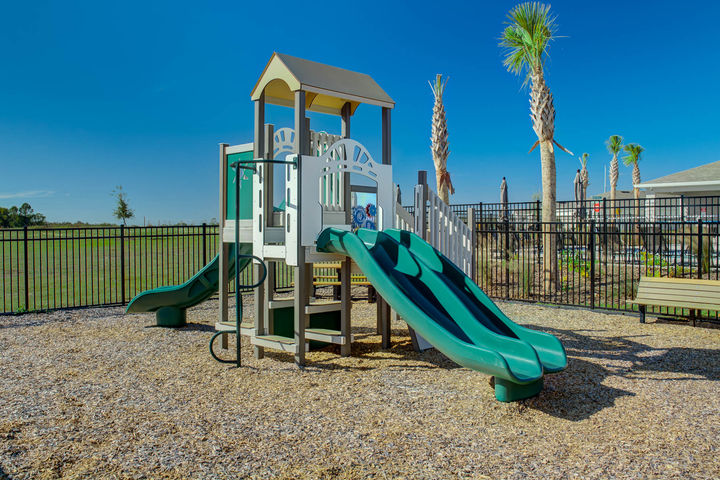Tot Lot at Silver Lake Pointe