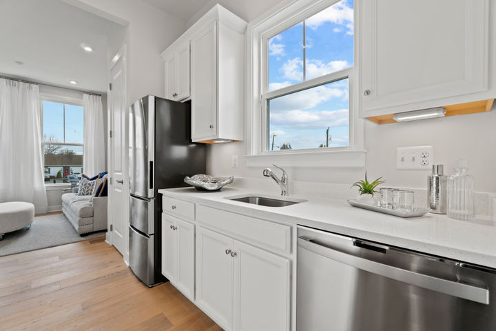 Main Level Bedroom Suite with Optional Kitchentte