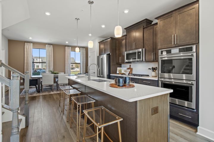 Oversized Kitchen Islands