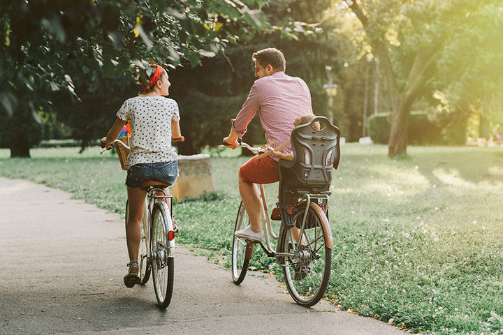 couple exercising together