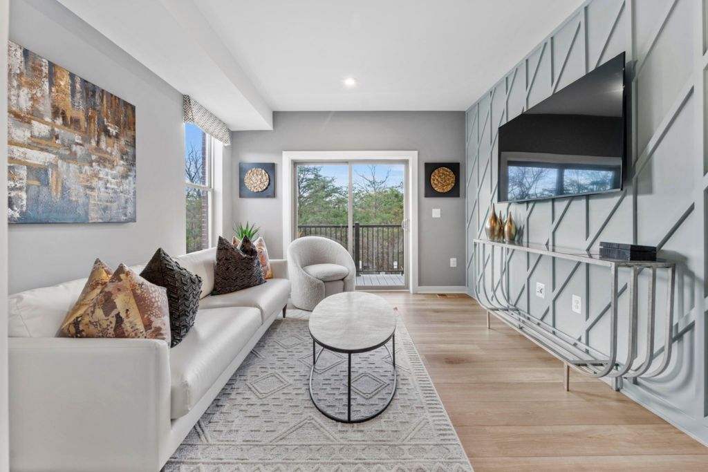 Upper Level Flex Space