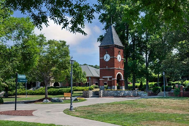 ravenscroft school campus