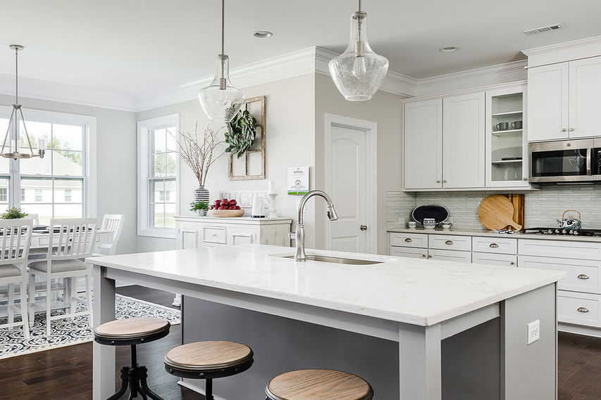 Kitchen and Breakfast Area