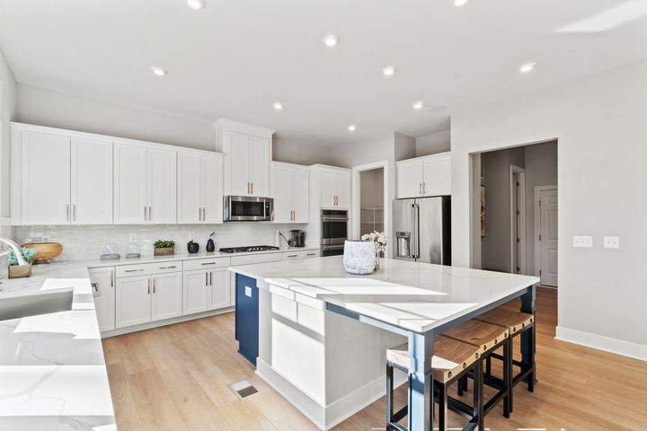 Kitchen with Island Seating