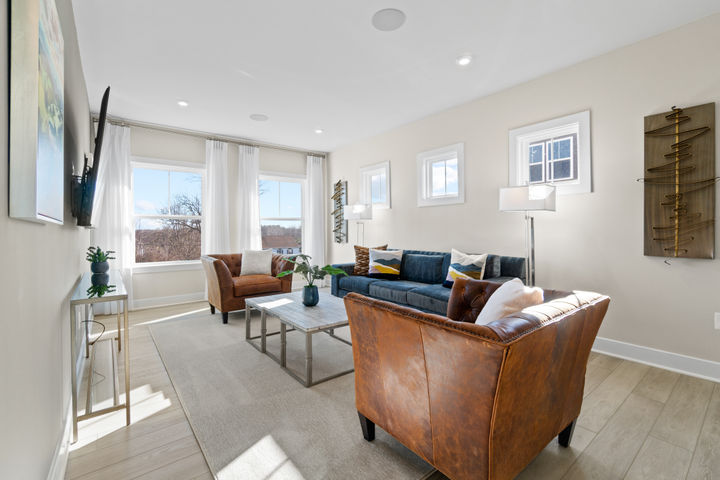 Upper Level Flex Space