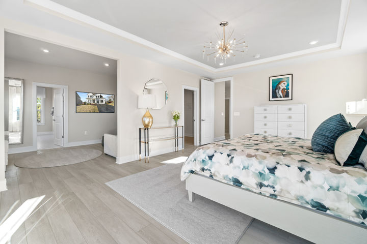 Primary Suite with Sitting Room and Ensuite Bathroom