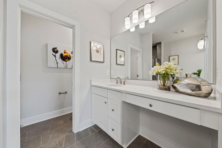 primary bath with vanity