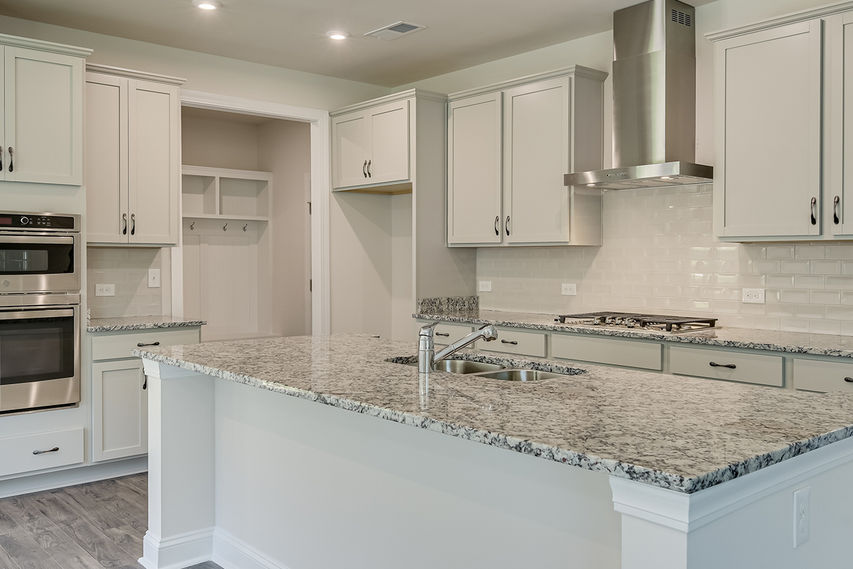 Gourmet Kitchen & Screened Patio