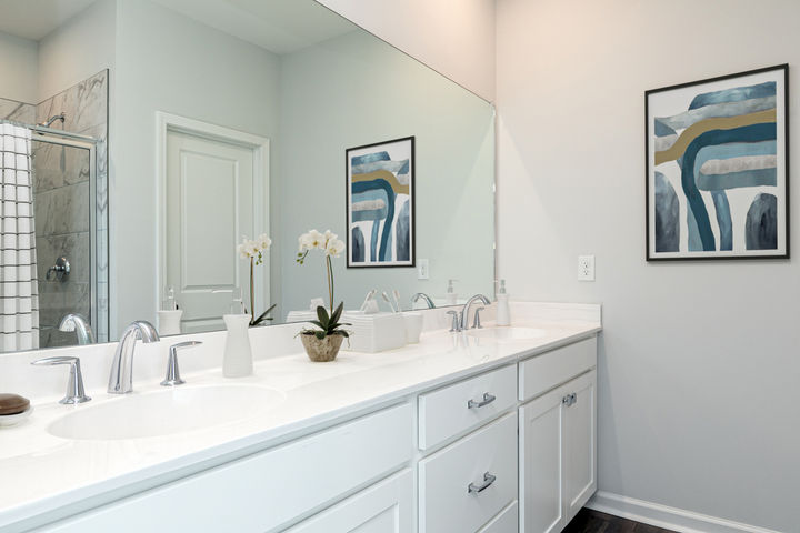 primary bath with dual sink vanity