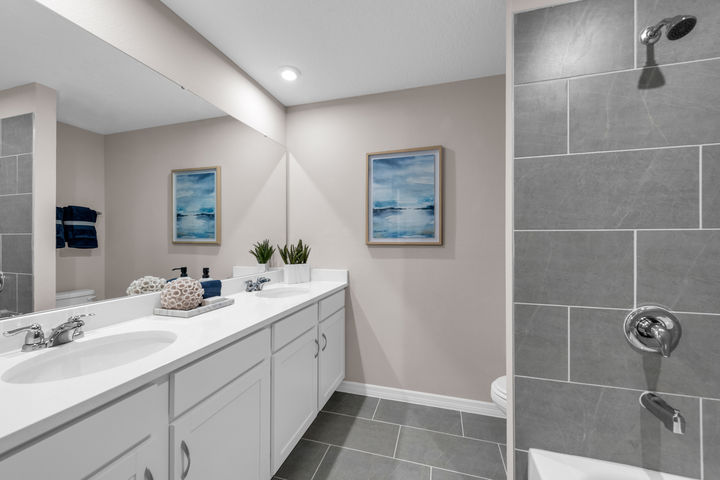Secondary Bathroom of The Atrium at Watermark