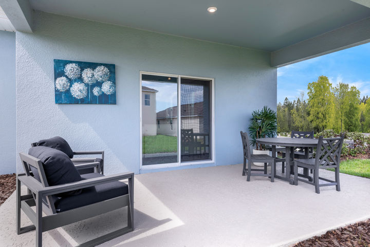 Covered Lanai of The Atrium at Watermark