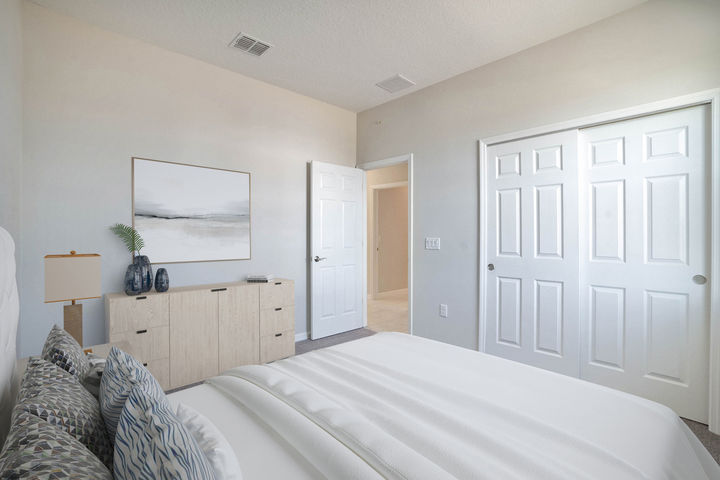 Guest Bedroom of The Bellinger at Wynnstone