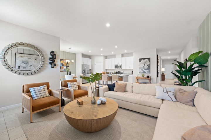 Family Room of The Juniper at Wynnstone