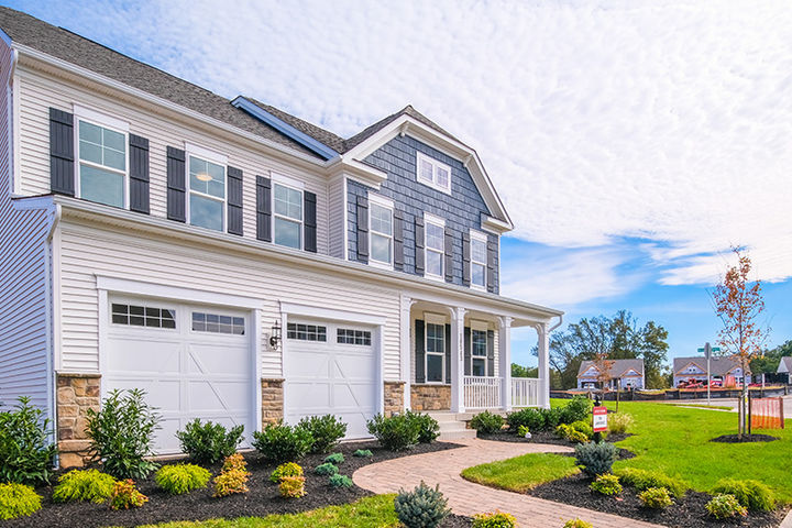 front exterior of the Lawrence home design