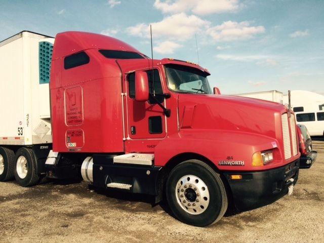 2007 Kenworth T600 SEMI TRUCK