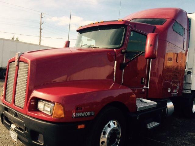 2007 Kenworth T600 SEMI TRUCK