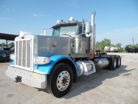 2012 Peterbilt 388 LNG Daycab for sale