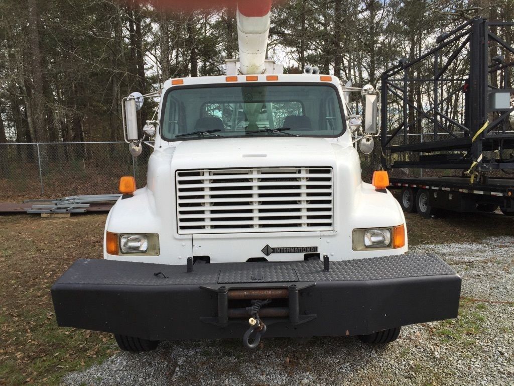 1999 International 4700 Bucket Truck
