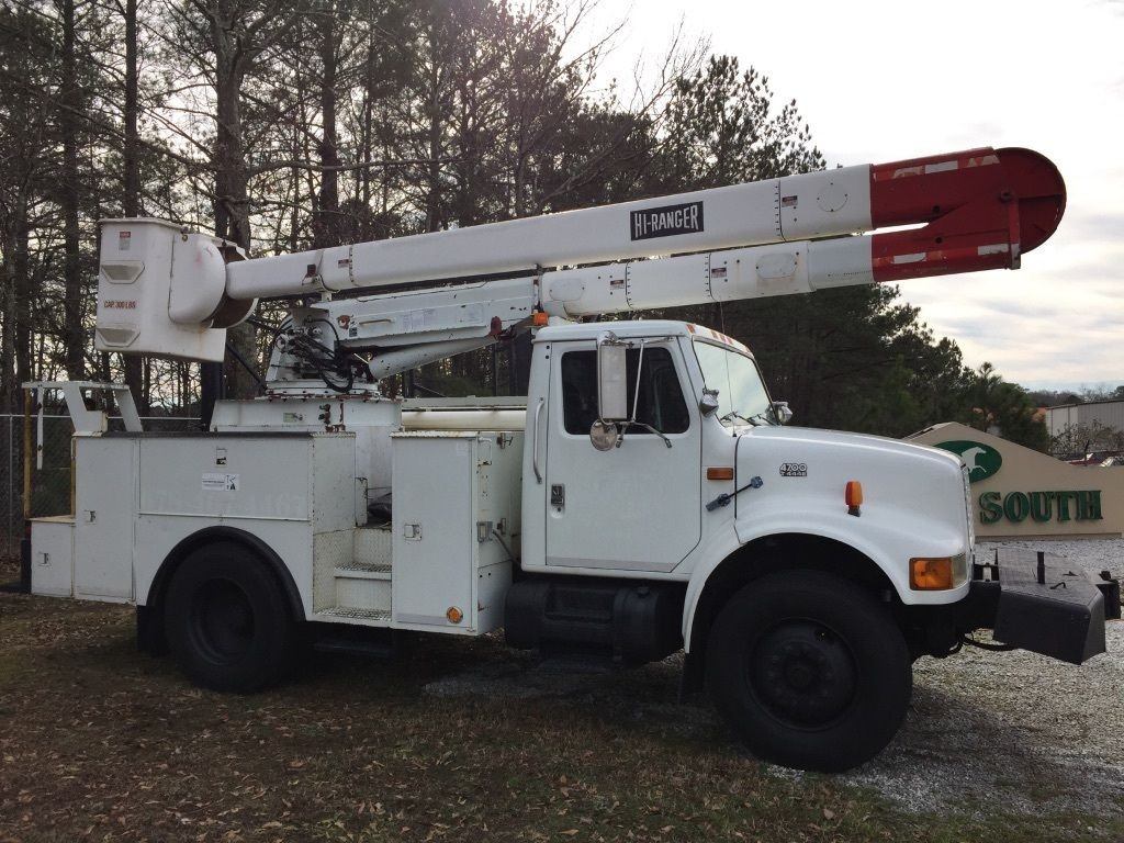 1999 International 4700 Bucket Truck