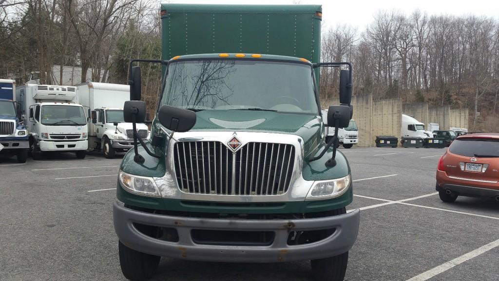 2009 International 4400 Box Truck