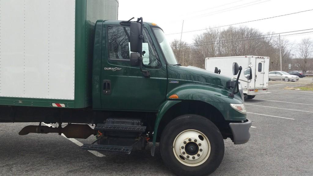 2009 International 4400 Box Truck