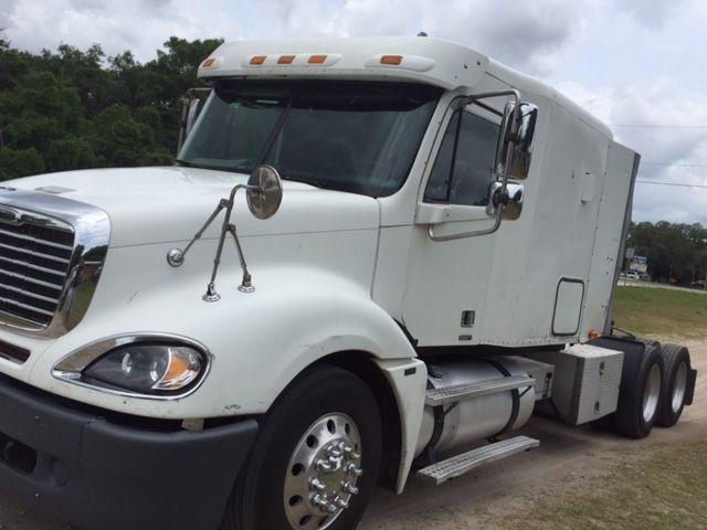 2005 Freightliner Columbia