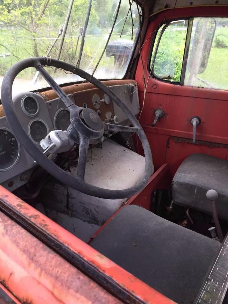 1964 Freightliner 9064TD Truck