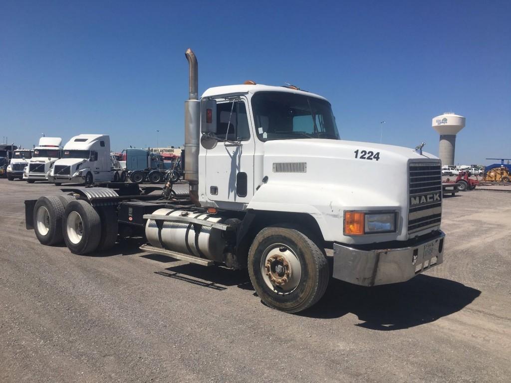 1999 Mack CH613 Truck