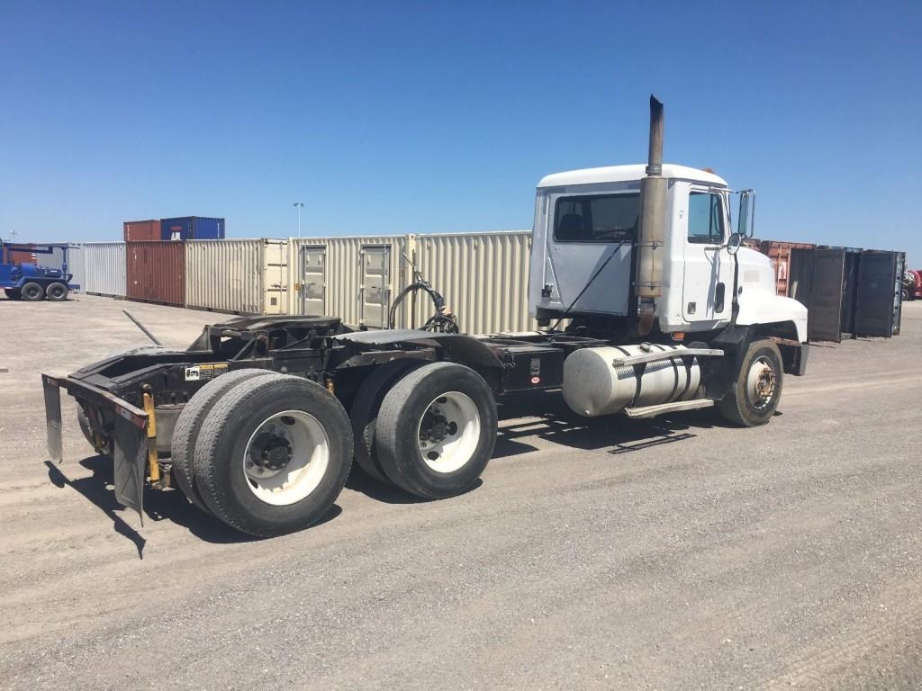 1999 Mack CH613 Truck