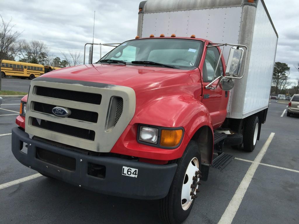2005 Ford F-750 Box Truck