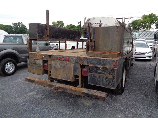 2006 Ford F-650 Flatbed Truck